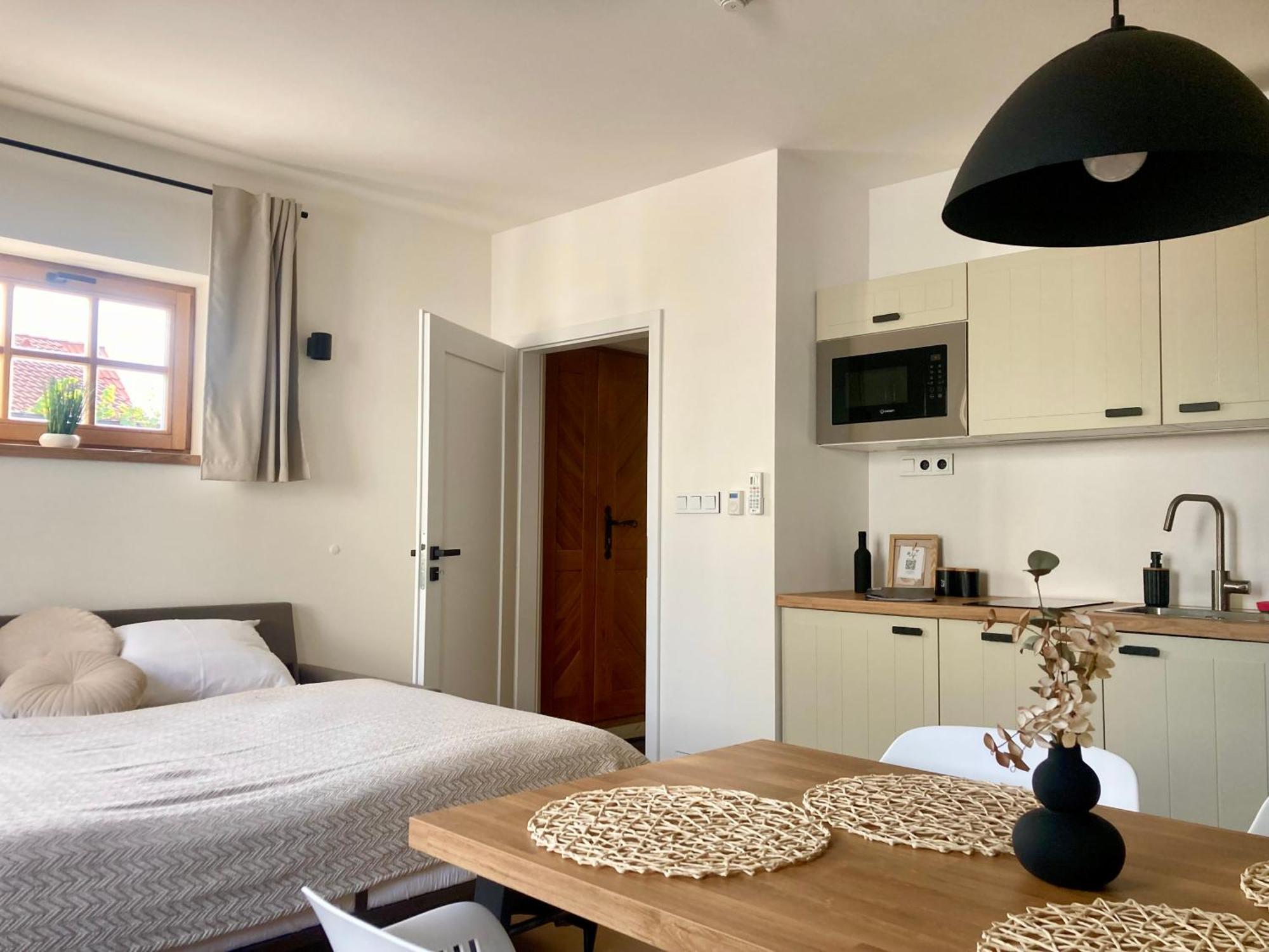 Pod Vinohradem - Apartmany & Vinne Sklepy Mutěnice Exterior foto